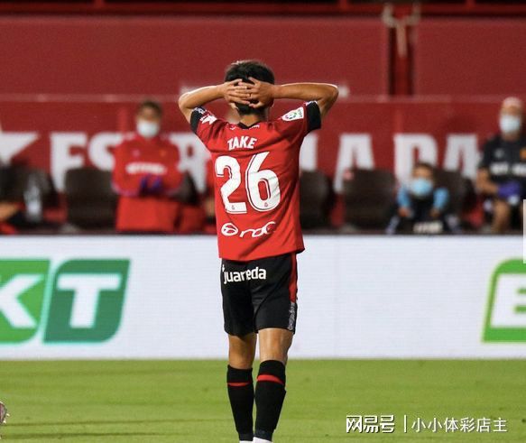 包含比利亚雷亚尔大胜马洛卡，稳坐积分榜首位的词条