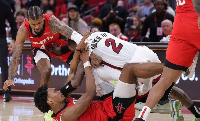 热火碾压德国男篮，布拉德利爆发神勇的简单介绍