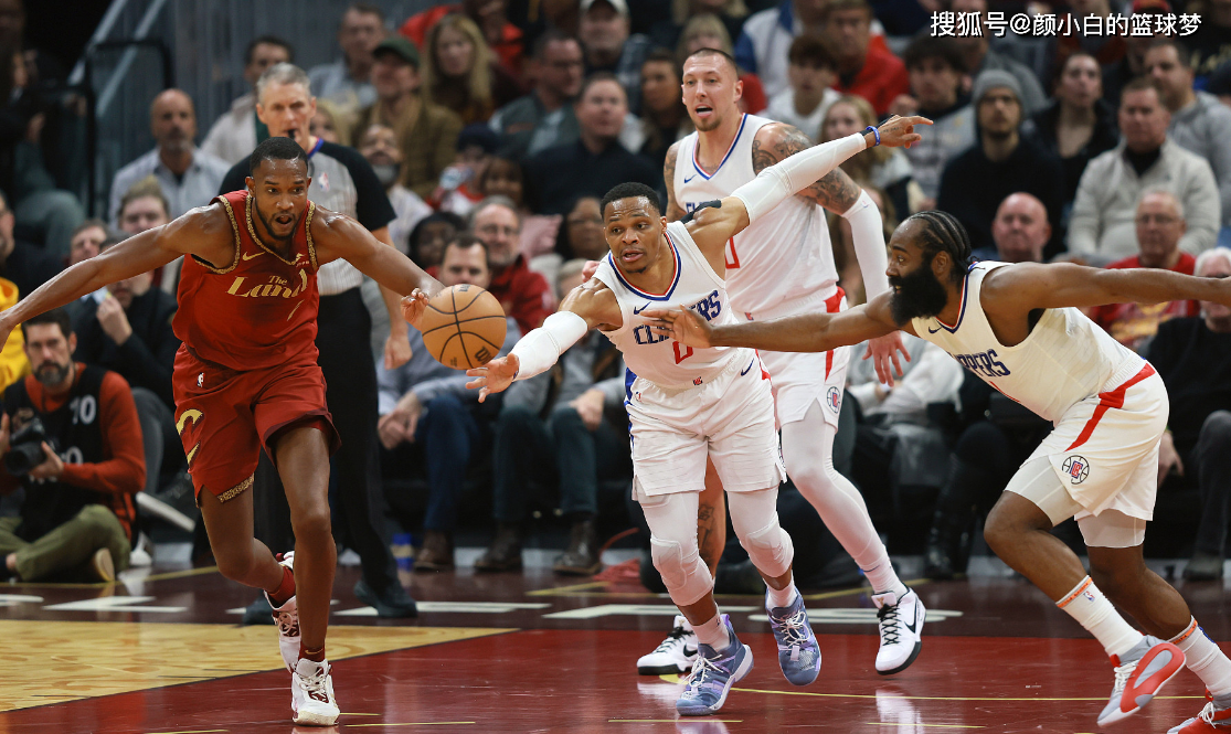 奇才强势波兰男篮,萨姆·米切尔关键制胜的简单介绍 奇才强势波兰男篮,萨姆·米切尔关键制胜的简单介绍