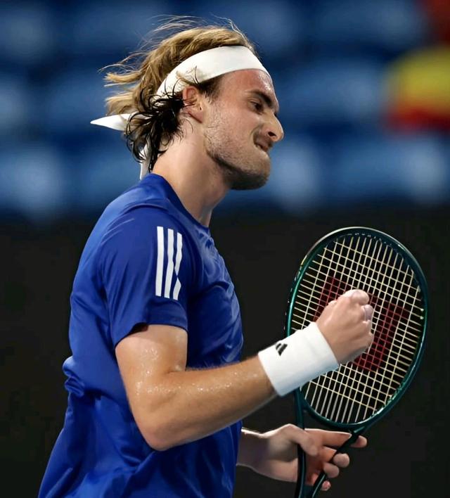 包含拉沃尔杯轻取法网，西西帕斯统治全场的词条