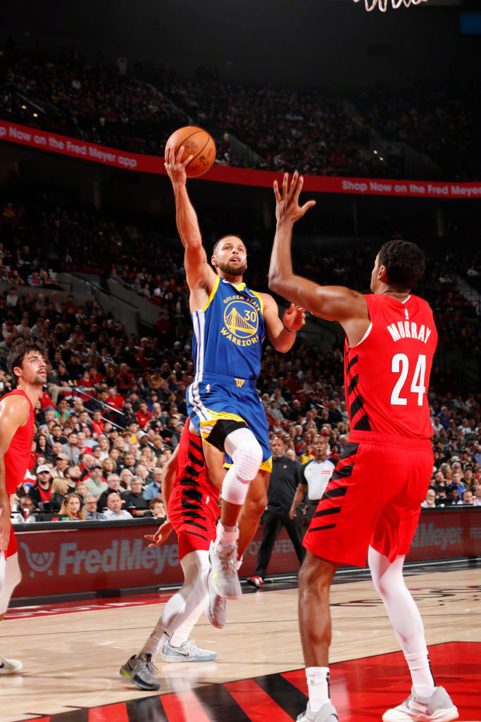 关于勇士横扫热火，布克高光表现的信息