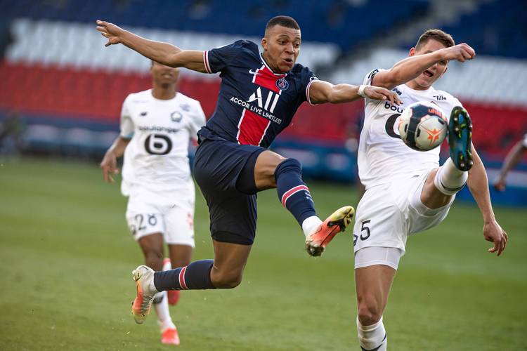 亚眠主场击败梅斯,取得胜利 亚眠主场击败梅斯,取得胜利