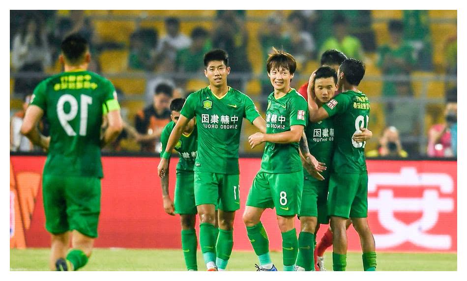 关于国安主场逼平重庆，保持不败纪录的信息