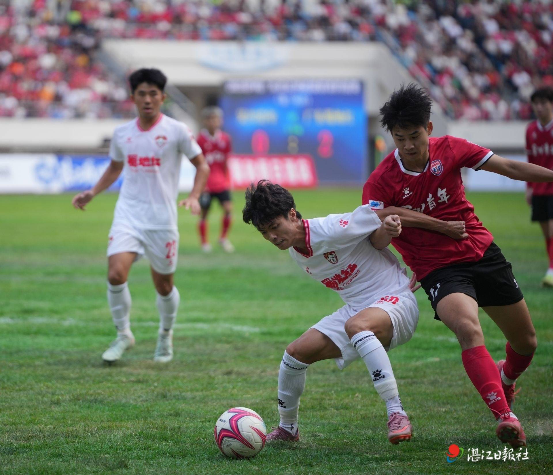 包含青少年足球联赛半决赛成功，晋级总决赛的词条