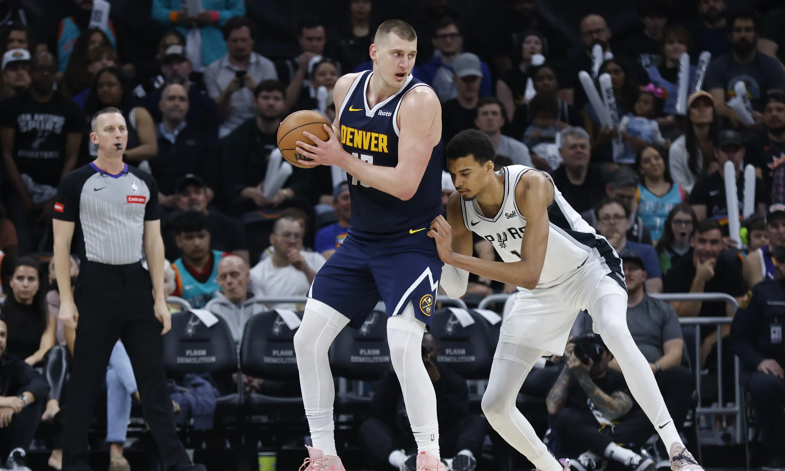 马刺鏖战凯尔特人，约基奇高光表现