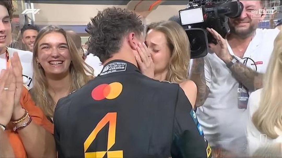 迈凯伦险胜红牛二队，诺里斯高光表现的简单介绍