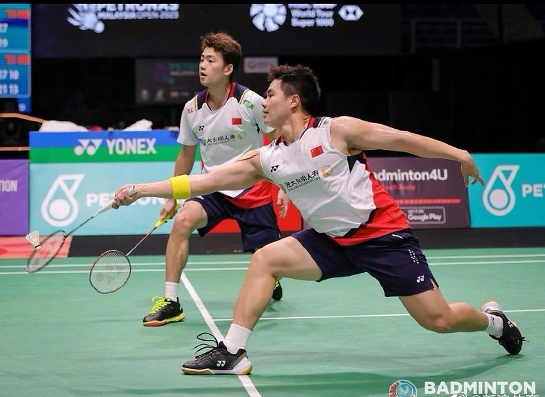 包含印度羽毛球队强势泰国羽毛球队，辛杜关键制胜的词条