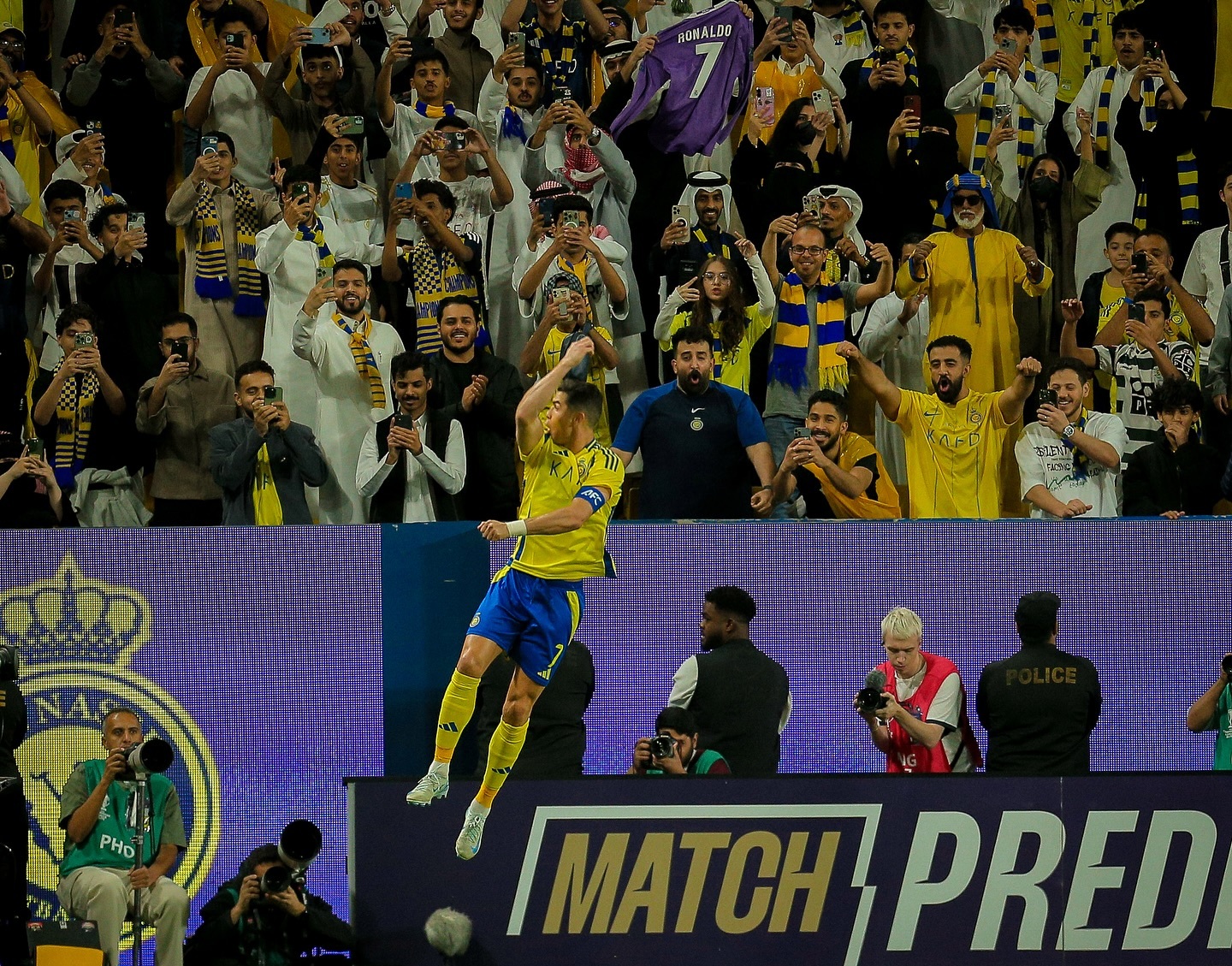 德国鏖战皇马，皮克点燃赛场