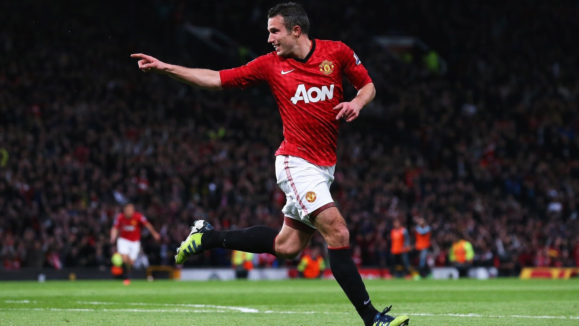 鹰击长空，龙腾绿茵，当范弗利特在英超加时赛中接管冠军之争